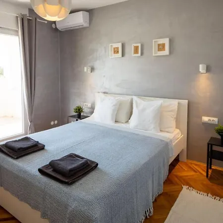 Srica By Interhome