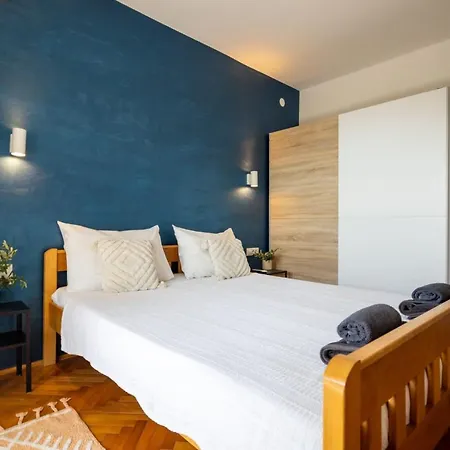 Apartment Srica By Interhome