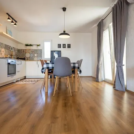 Appartement Srica By Interhome