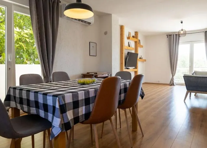 公寓 Srica By Interhome *