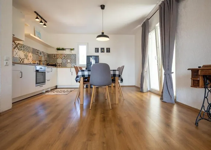 公寓 Srica By Interhome