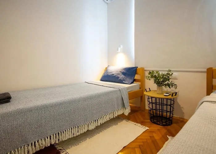 Srica By Interhome 公寓