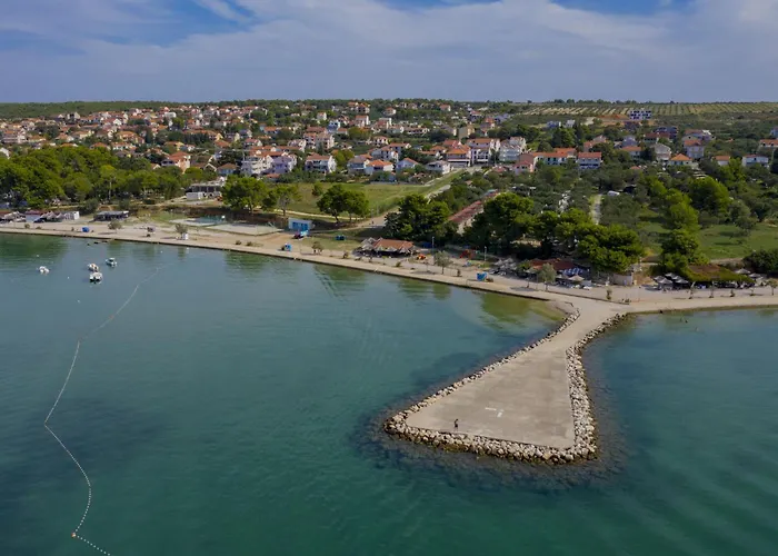 Srica By Interhome 公寓